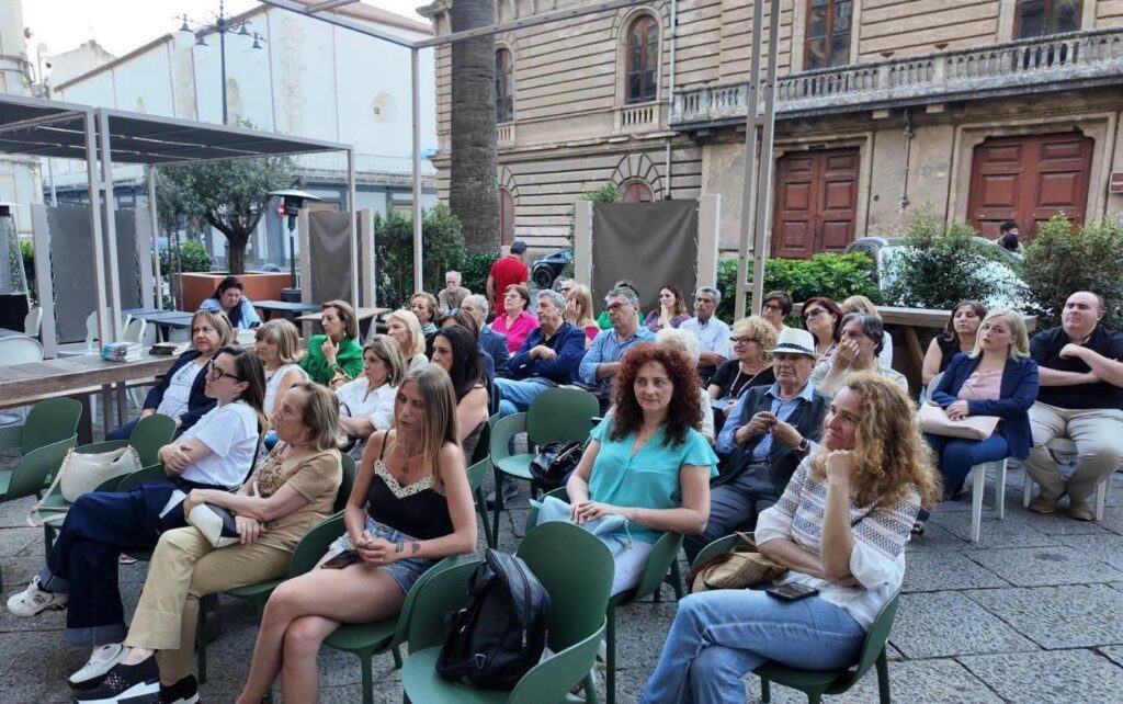 Poesia, fede e memoria nelle liriche di Domenico Nardo. Presentata la sua silloge "A tu per tu" (VIDEO) 4 728334911 830897069904043 9171789713145164879 n
