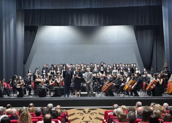 Ama Calabria mantiene gli impegni: dopo i lunghi applausi per il concerto del 2 giugno si guarda al gran finale della stagione