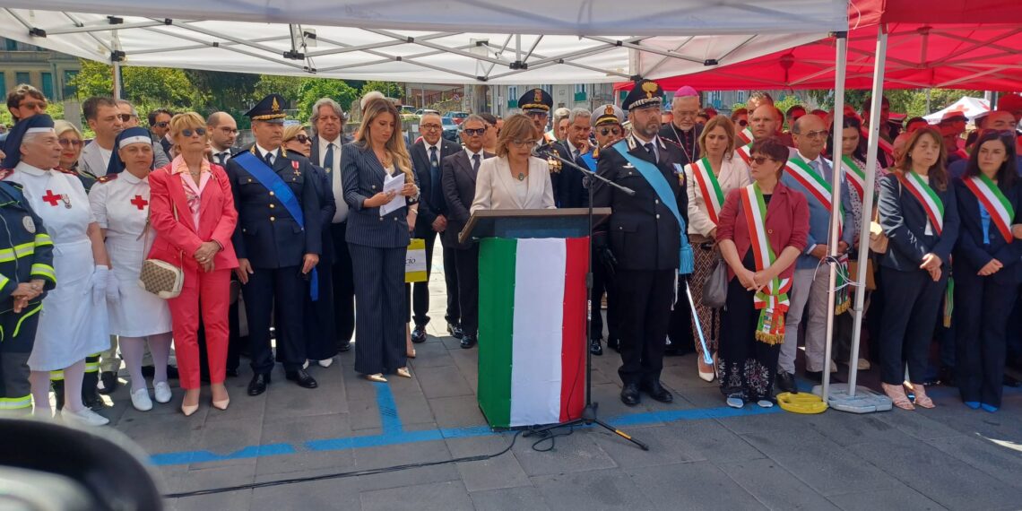 Festa della Repubblica a Vibo Valentia, il prefetto Colosimo: «Il 2 giugno è il compleanno del popolo italiano» 1 Festa della Repubblica a Vibo Valentia, il prefetto Colosimo: «Il 2 giugno è il compleanno del popolo italiano»