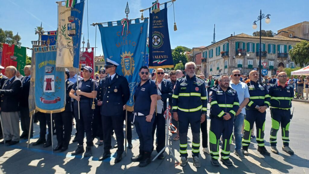 Festa della Repubblica a Vibo Valentia, il prefetto Colosimo: «Il 2 giugno è il compleanno del popolo italiano» 3 WhatsApp Image 2026 06 02 at 14.16.21