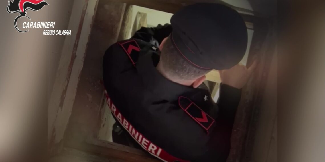 Scoperto dai Carabinieri ad Ardore un bunker estremamente sofisticato (VIDEO)