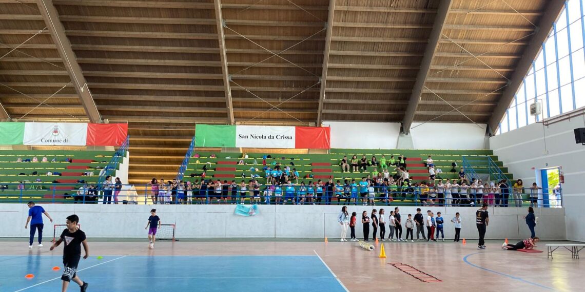 Grande festa dello sport presso il Palasport di San Nicola da Crissa organizzata dall’Istituto Comprensivo di Vallelonga 1 Grande festa dello sport presso il Palasport di San Nicola da Crissa organizzata dall’Istituto Comprensivo di Vallelonga