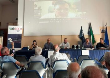 Un viaggio dell’anima tra storia e fede: grande emozione a Luzzi per la presentazione del libro su Gioacchino da Fiore 5 Un viaggio dell’anima tra storia e fede: grande emozione a Luzzi per la presentazione del libro su Gioacchino da Fiore