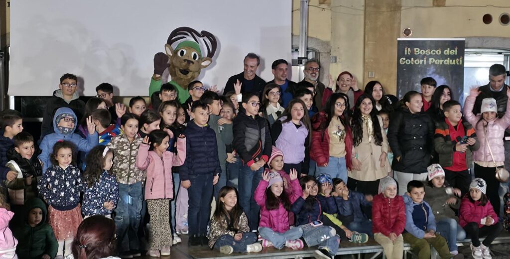 Dalla graphic novel al palcoscenico: gli alunni di Serra San Bruno danno vita a “Il Bosco dei Colori Perduti” (VIDEO) 7 WhatsApp Image 2026 06 16 at 16.23.36 1