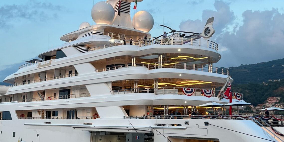 Vibo Marina al centro della diplomazia internazionale: il porto crocevia strategico del “Freedom 250” con l’Ambasciatore USA