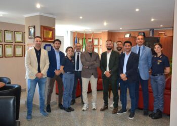 Vibo Valentia, il Questore saluta il Dirigente Gorpia chiamato ad un nuovo incarico alla Squadra Mobile di Parma