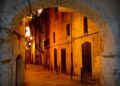 Bari, luce sul mare. Viaggio tra vicoli, tradizioni e orizzonti infiniti. Dalla città vecchia ai borghi bianchi, un racconto lento nel cuore più vero del Sud
