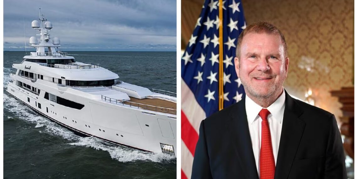 Vibo Marina al centro della diplomazia internazionale: il porto accoglie l’Ambasciatore USA e il suo “palazzo galleggiante”