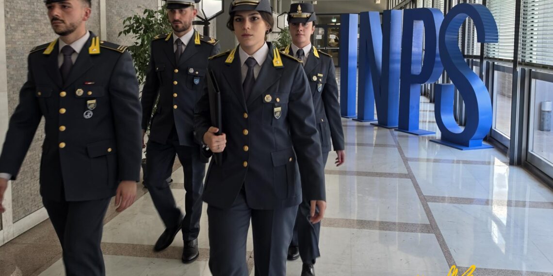 L'INPS e la Guardia di Finanza scoprono 3.300 percettori del reddito di cittadinanza che non avevano i requisiti (VIDEO) 1 L’INPS e la Guardia di Finanza scoprono 3.300 percettori del reddito di cittadinanza che non avevano i requisiti (VIDEO)