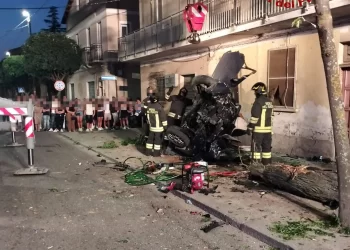 Incidente mortale a Cutro nella notte