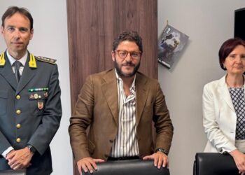 Siglato a Crotone un protocollo d'intesa tra Procura, Guardia di Finanza e Agenzia delle Entrate 7 Siglato a Crotone un protocollo d’intesa tra Procura, Guardia di Finanza e Agenzia delle Entrate