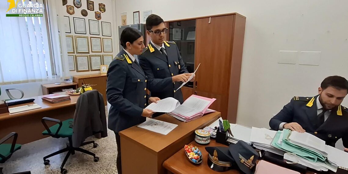 Confiscati beni ad un imprenditore reggino per 2,7 milioni di euro (VIDEO) 1 Confiscati beni ad un imprenditore reggino per 2,7 milioni di euro (VIDEO)