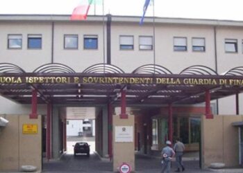 Una ragazza di 22 anni muore dopo una caduta dalla finestra: prima delle ipotesi, il dovere della verità 5 Una ragazza di 22 anni muore dopo una caduta dalla finestra: prima delle ipotesi, il dovere della verità