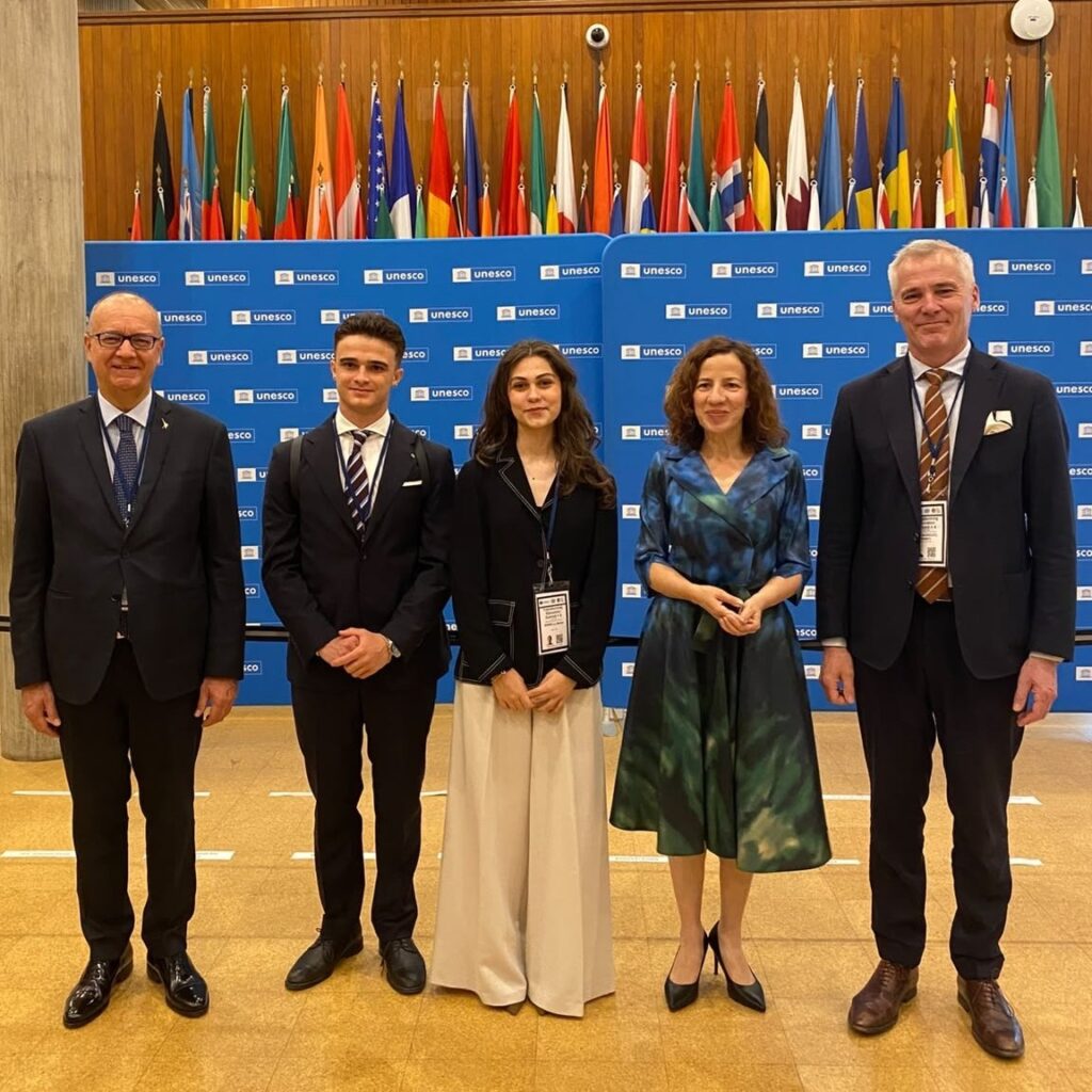 Le Consulte studentesche a Parigi al summit UNESCO 2 1000920000