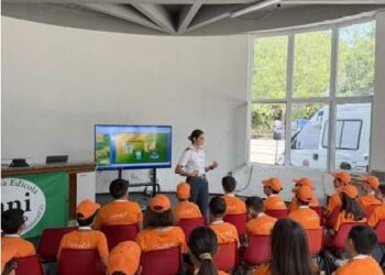 La Guardia di Finanza incontra i giovani del progetto “Anch’io sono la Protezione Civile” 4 La Guardia di Finanza incontra i giovani del progetto “Anch’io sono la Protezione Civile”