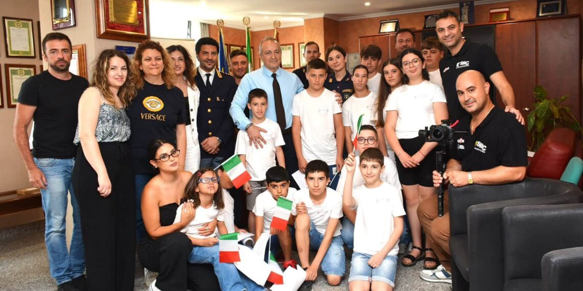 Vibo Valentia, un giorno speciale in Questura per i bambini del Centro Udire di Filogaso