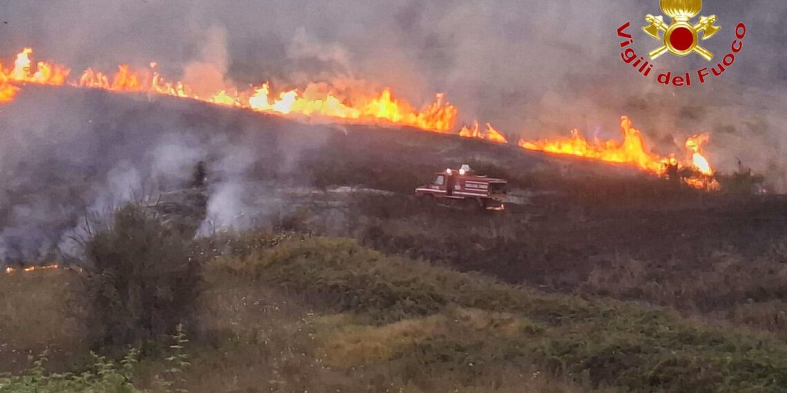 Week end di fuoco quello appena trascorso nel vibonese (VIDEO) 1 Week end di fuoco nel Vibonese (FOTO)