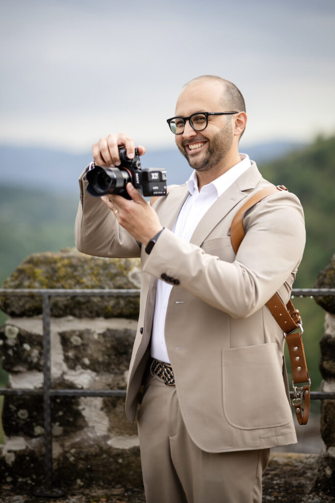 Da Filogaso alle pagine di Vogue: il fotografo Francesco Silvaggio firma un matrimonio sulla rivista più autorevole al mondo 2 Francesco Silvaggio Photographer Vogue
