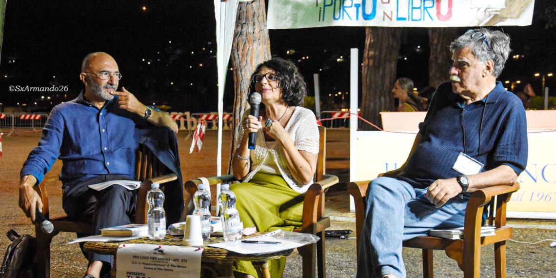 Vibo Marina, la scrittrice Anna Mallamo ha aperto la X Rassegna “Ti Porto un Libro” organizzata dalla Pro Loco 1 Vibo Marina, la scrittrice Anna Mallamo ha aperto la X Rassegna “Ti Porto un Libro” organizzata dalla Pro Loco