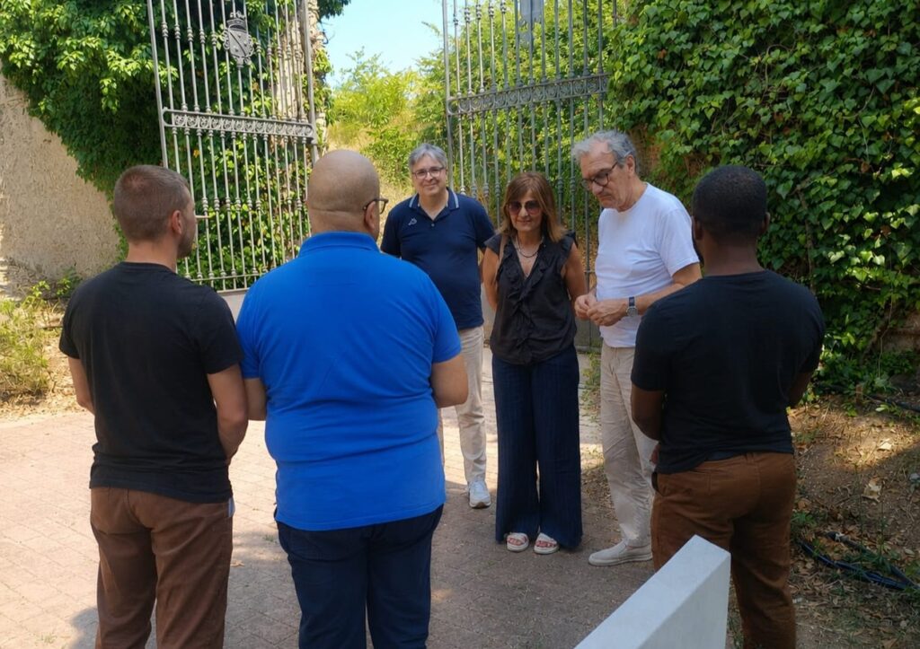 Intesa tra Comune e Casa circondariale: due unità impiegate per la manutenzione di Villa Gagliardi in un percorso di reinserimento sociale 2 Villa Gagliardi santoro e romeo