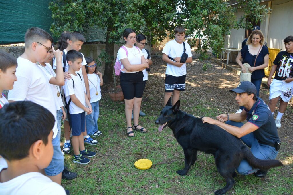 Vibo Valentia, nuova giornata di emozioni in Questura per i bambini del Centro Udire di Filogaso 2 WhatsApp Image 2026 07 07 at 20.18.04 2