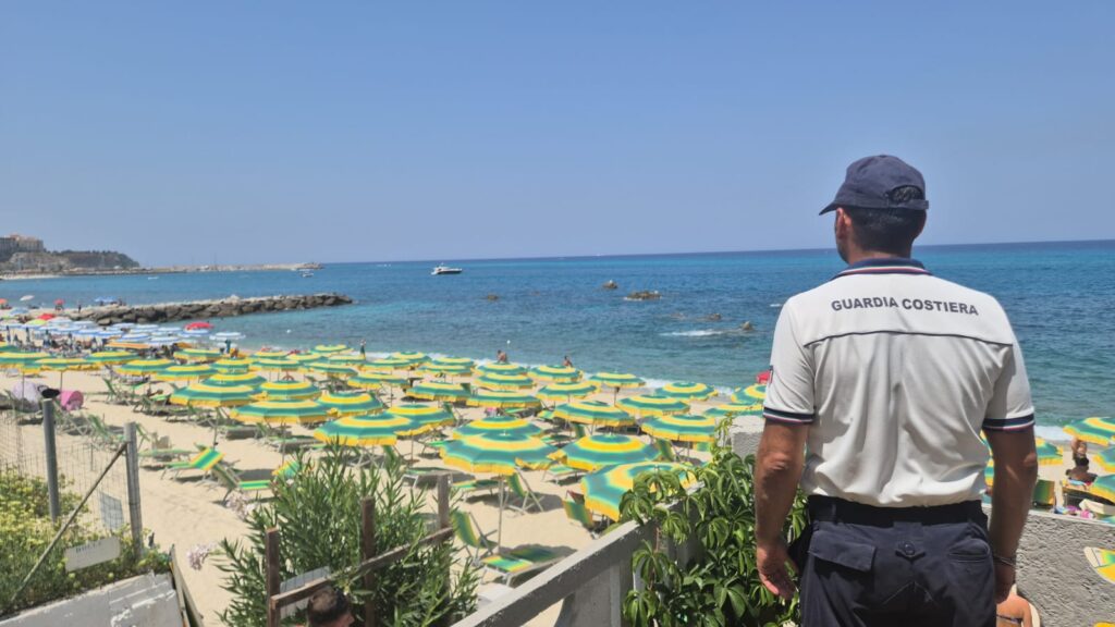 Spiagge occupate a Parghelia: la Guardia Costiera restituisce 1300 mq di demanio alla collettività 2 WhatsApp Image 2026 07 29 at 15.24.47