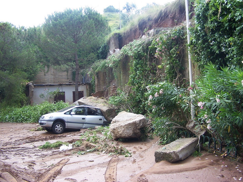3 luglio 2006, la drammatica alluvione che colpì la collina e la costa di Vibo Valentia. Vent'anni dopo abbiamo imparato qualcosa? 3 alluvione 501