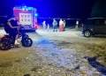Barca si ribalta e due pescatori cadono in acqua, due ragazze sentono le urla e danno l'allarme 2 Barca si ribalta e due pescatori cadono in acqua, due ragazze sentono le urla e danno l’allarme