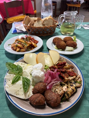 "Diario del Cammino del Normanno": quando il viaggio diventa racconto dell'anima 13 cammino cibo 1