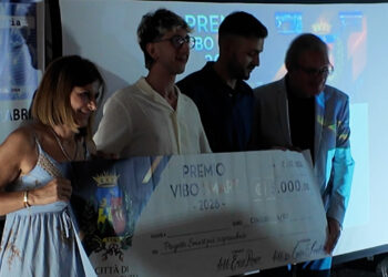 Premio Vibo Smart 2026, a Palazzo Gagliardi la cerimonia di consegna (VIDEO) 4 Premio Vibo Smart 2026, a Palazzo Gagliardi la cerimonia di consegna (VIDEO)