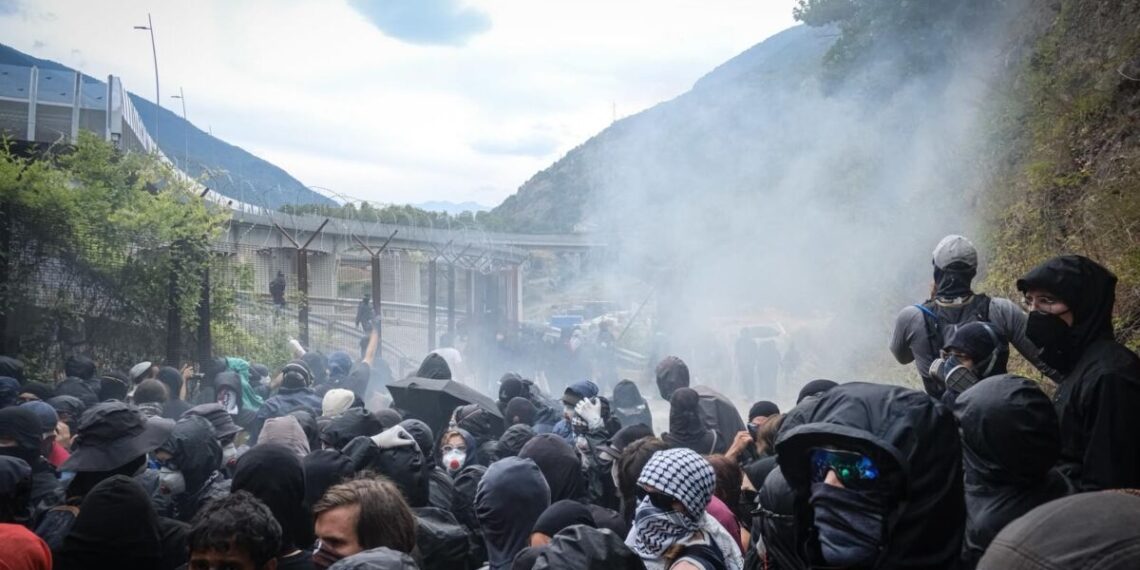 Dal Pilastro a Val di Susa, l’Italia che si divide su tutto 1 Dal Pilastro a Val di Susa, l’Italia che si divide su tutto