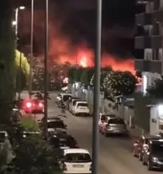 Incendio nel deposito di Ecologia Oggi a Cosenza: distrutti i mezzi dei rifiuti 4 Incendio nel deposito di Ecologia Oggi a Cosenza: distrutti i mezzi dei rifiuti