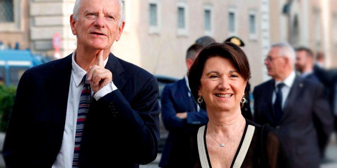 La sensibilità del ministro Eugenia Roccella: una lettera di ringraziamento a Cosimo Limardo per la vicinanza nei giorni più difficili 1 La sensibilità del ministro Eugenia Roccella: una lettera di ringraziamento a Cosimo Limardo per la vicinanza nei giorni più difficili