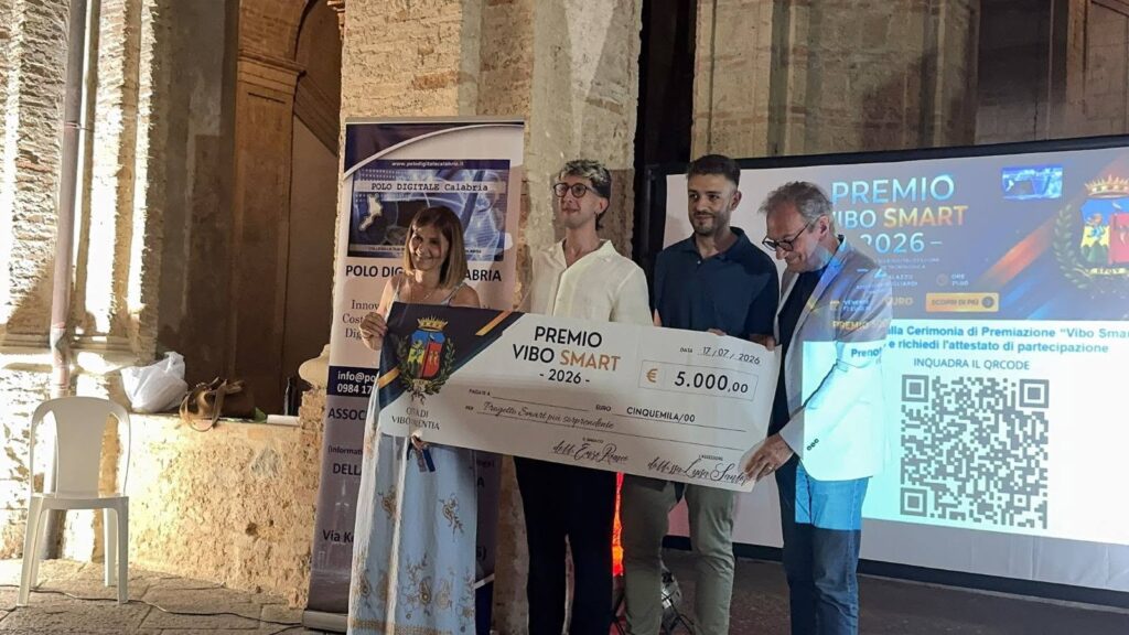 Conclusa la seconda edizione del Premio “Vibo Smart”: vince la startup Sebyone con il progetto Pertineo 5 premio vibo smart premiazione 4