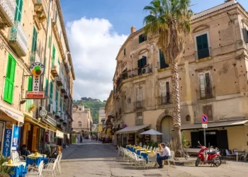 Piattaforma Booking.com: Tropea sul podio. Un significativo terzo posto per la Perla del Tirreno 5 Piattaforma Booking.com: Tropea sul podio. Un significativo terzo posto per la Perla del Tirreno