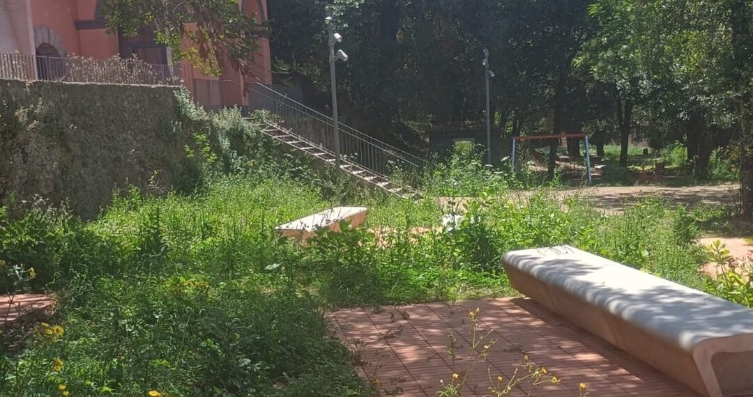 Intesa tra Comune e Casa circondariale: due unità impiegate per la manutenzione di Villa Gagliardi in un percorso di reinserimento sociale 1 Intesa tra Comune e Casa circondariale: due unità impiegate per la manutenzione di Villa Gagliardi in un percorso di reinserimento sociale
