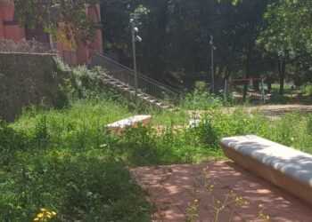 Intesa tra Comune e Casa circondariale: due unità impiegate per la manutenzione di Villa Gagliardi in un percorso di reinserimento sociale 7 Intesa tra Comune e Casa circondariale: due unità impiegate per la manutenzione di Villa Gagliardi in un percorso di reinserimento sociale
