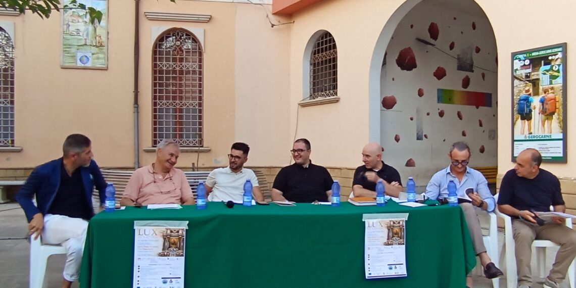 “Lux in latinis – il sacro svelato”: trionfo di pubblico e cultura per l’evento che ha unito arte, fede e restauro 1 “Lux in latinis – il sacro svelato”: trionfo di pubblico e cultura per l’evento che ha unito arte, fede e restauro