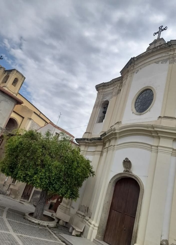 Nicotera, l’allarme di Opposizione Civica a Ferragosto: «La città è uno spettro, chiusa per bancarotta» 3 Chiesa S. Giuseppe e Gesu e Maria nel Borgo