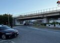 Non si ferma all’alt dei Carabinieri e tenta di speronare l’auto della pattuglia dopo un inseguimento sulla SS 106