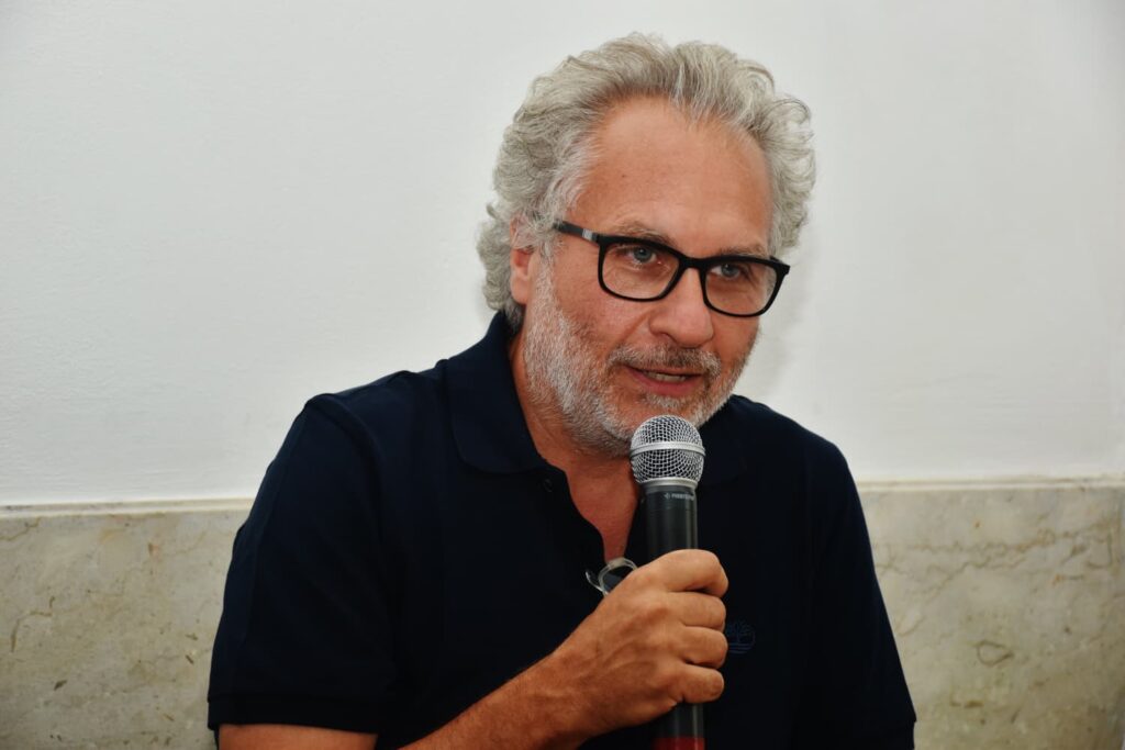 Presentato presso la sede del Circolo Legambiente Ricadi l’ultimo libro di Michele Furchì 6 IMG 20260813 WA0092