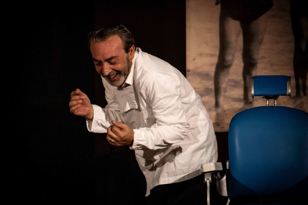 Le mille bolle blu chiude stasera Capo Arte Teatro Festival con Filippo Luna a Torre Marrana 3 Le mille Bolle blu2 Giuseppe Contarini 1