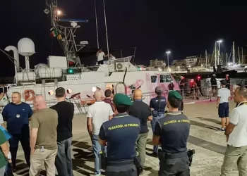 Ancora uno sbarco a Crotone nella notte