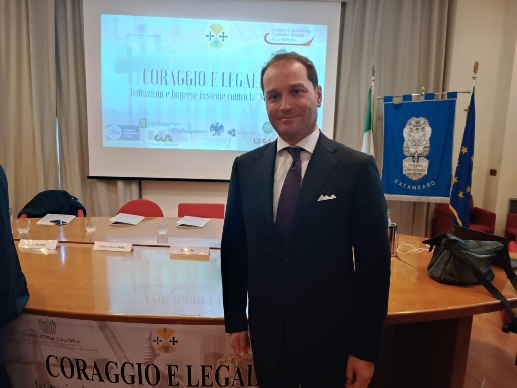Schiavonea, devastati nella notte i mezzi dell'Italiana Gas. Solidarietà unanime a Roberto Rugna 2 Roberto Rugna 2