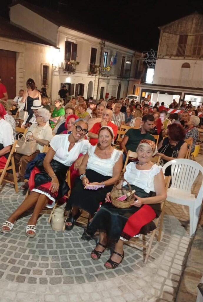 Francavilla Angitola, il Premio "Città del Drago" celebra le eccellenze davanti a una piazza gremita 3 WhatsApp Image 2026 08 04 at 10.50.52