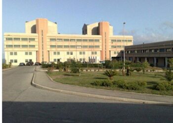 A tu per tu" nella Casa Circondariale di Vibo Valentia: incontro con l'autore Domenico Nardo e la docente Antonella Moschella 9 A tu per tu” nella Casa Circondariale di Vibo Valentia: incontro con l’autore Domenico Nardo e la docente Antonella Moschella