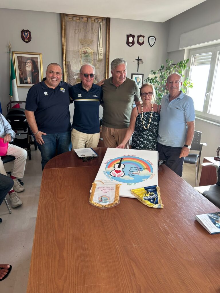 Un battito d’ali ad ogni fischio: Lory Volley Pizzo e “Io Dono” insieme per la solidarietà 3 WhatsApp Image 2026 08 06 at 19.49.55