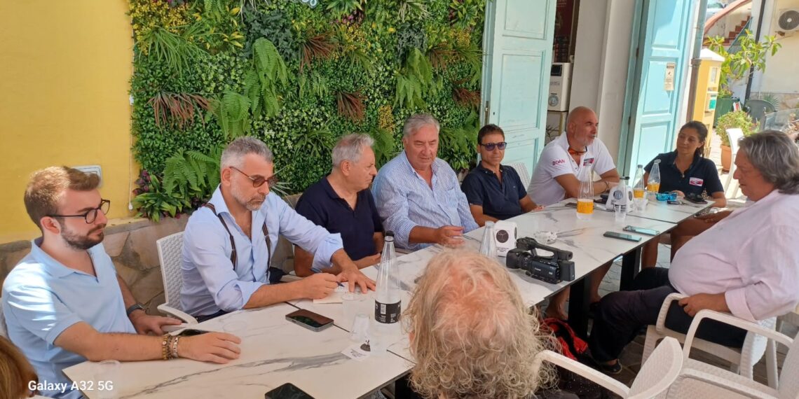 L'Ente Parchi Marini Regionali e la tutela ambientale: a Pizzo una riuscita operazione di pulizia dei fondali (VIDEO) 1 L’Ente Parchi Marini Regionali e la tutela ambientale: a Pizzo una riuscita operazione di pulizia dei fondali (VIDEO)