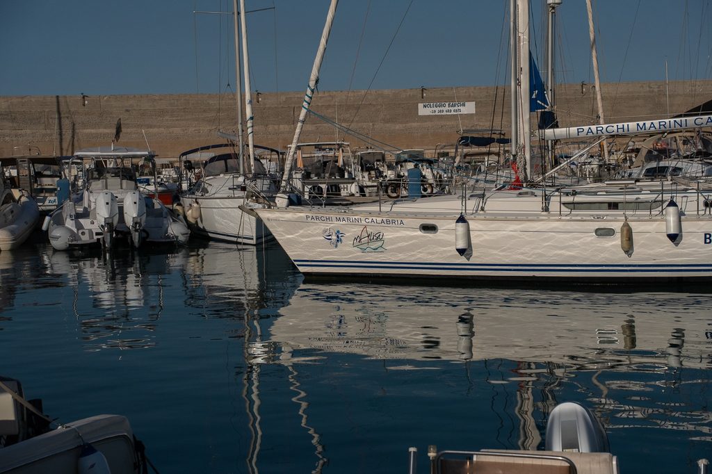 Parchi Marini, martedì 25 a Cetraro, sesta tappa di Mare Dentro. Mavisu, una barca di fatti e di contenuti. Nuovo progetto: ora le guide del mare 9 WhatsApp Image 2026 08 22 at 10.32.45