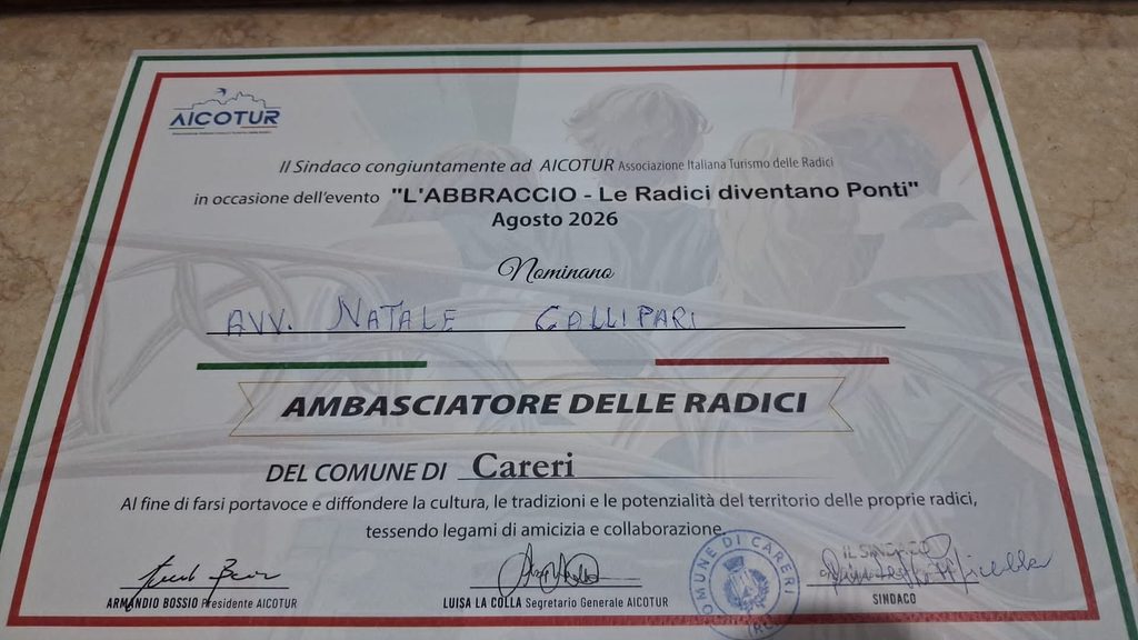 Natale Callipari ambasciatore delle radici istituisce e consegna le borse di studio ai ragazzi più meritevoli in memoria dei suoi genitori 3 WhatsApp Image 2026 08 22 at 11.17.13
